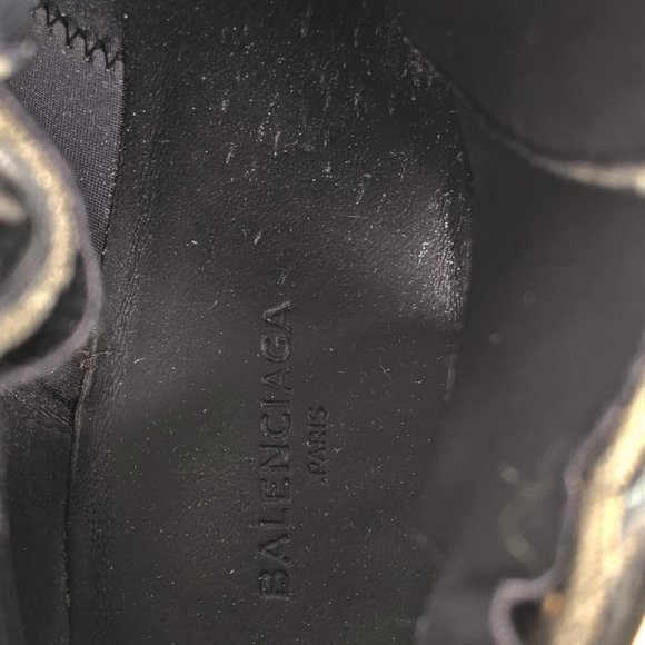 SOLDBalenciaga Ceinture Buckle Cut Out Ankle Boots - Picture 7 of 8